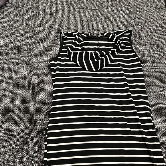 Mini BodyCon Hooded Dress - Picture 4 of 4